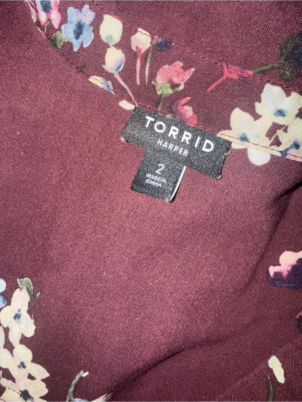 torrid Harper Burgundy Floral V-Neck Blouse - Picture 4 of 4